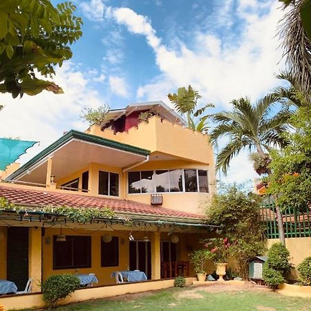 Abihon Hoferhaus Mactan Guesthouse Lapu-Lapu City Eksteriør bilde